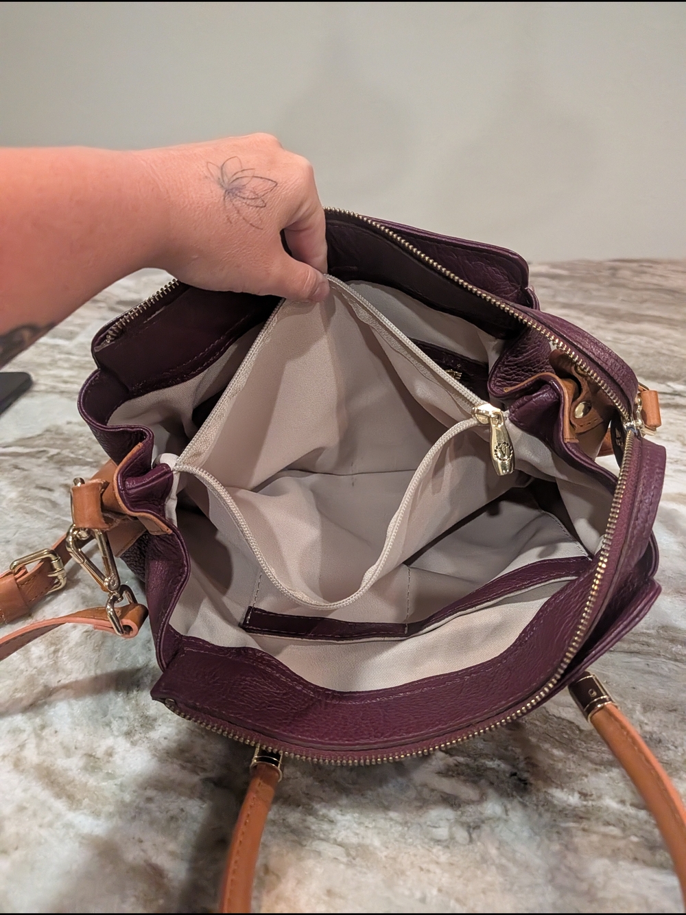 Valentina Plum Leather Bag - Picture 9 of 13